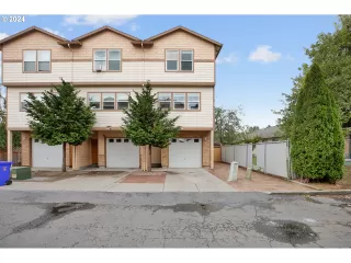 Click for more information on MLS # 24301826 : 3347 SE 143RD AVE More Details about MLS # 24301826 : 3347 SE 143RD AVE