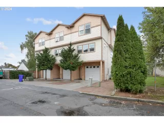 Photo #2: 24301826 Listing