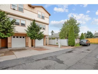 Photo #3: 24301826 Listing