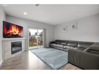 Photo #6: 24301826 Listing