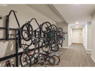 Photo #5: 24302307 Listing 