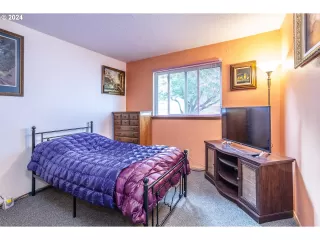 Photo #3: 24302699 Listing