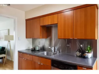 Photo #4: 24302811 Listing 