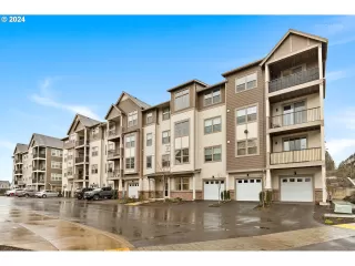 Photo #2: 24303129 Listing