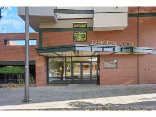 Photo #1: 24304269 Listing