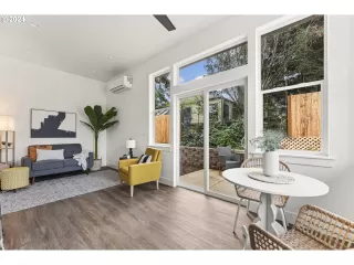 Photo #3: 24304810 Listing 