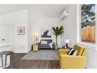 Photo #4: 24304810 Listing 