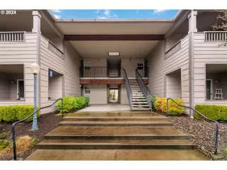 Photo #2: 24306208 Listing