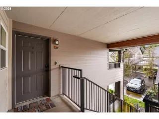 Photo #3: 24306208 Listing