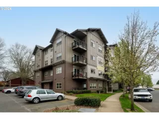 Photo #2: 24306447 Listing