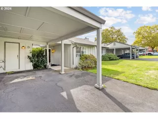 Photo #2: 24307304 Listing 