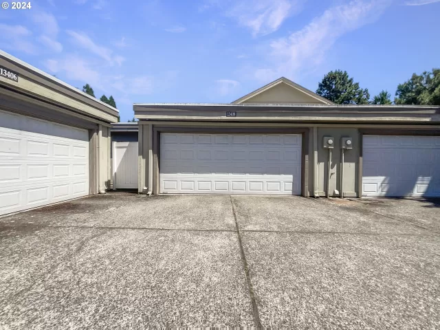 MLS: 24307344 Condo For Sale