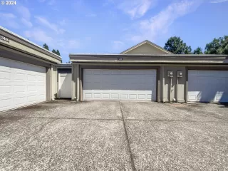 More Details about MLS # 24307344 : 13408 SE MCGILLIVRAY BLVD