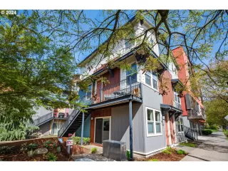 Photo #1: 24307734 Listing 