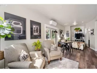 Photo #4: 24307734 Listing 