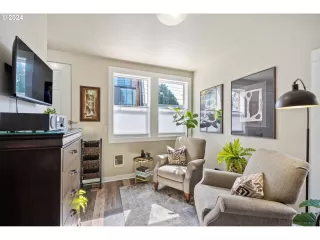 Photo #5: 24307734 Listing 