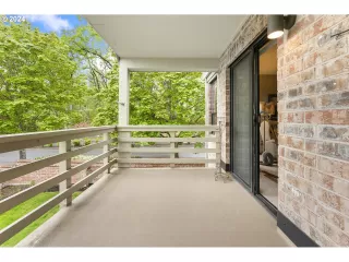 Photo #3: 24309272 Listing 