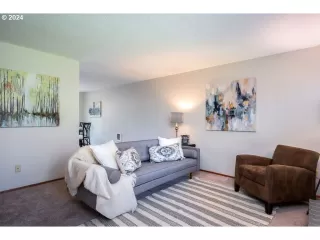 Photo #2: 24309848 Listing 