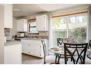 Photo #4: 24309848 Listing 