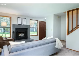 Photo #6: 24309848 Listing 