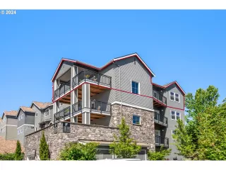 Photo #5: 24310948 Listing 