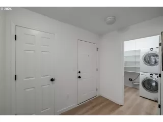 Photo #2: 24310964 Listing