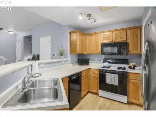 Photo #6: 24314585 Listing 