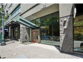 Photo #2: 243150899 Listing 