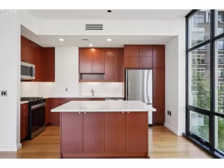 Photo #6: 243150899 Listing 