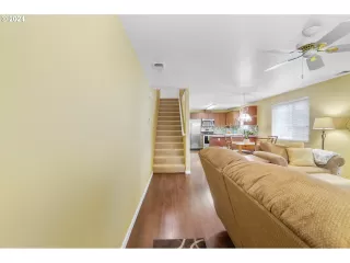 Photo #3: 24315369 Listing