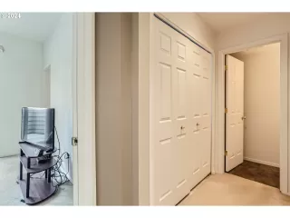 Photo #3: 24315402 Listing