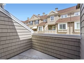 Photo #5: 24315402 Listing