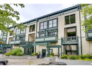 Click for more information on MLS # 24316109 : 1371 NE ORENCO STATION PKWY NE 5 More Details about MLS # 24316109 : 1371 NE ORENCO STATION PKWY NE 5