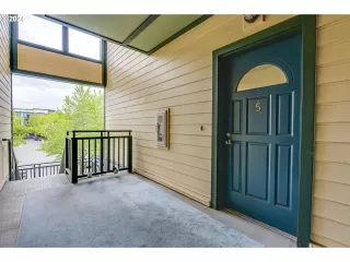 Photo #2: 24316109 Listing 