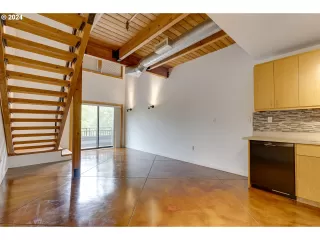 Photo #6: 24316109 Listing 