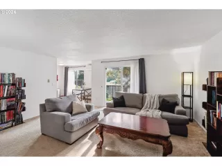 Photo #4: 24316698 Listing 