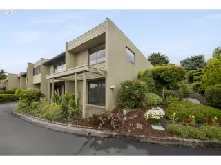 Click for more information on MLS # 24317600 : 6900 SE RIVERSIDE DR 22 More Details about MLS # 24317600 : 6900 SE RIVERSIDE DR 22