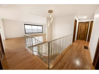 Photo #6: 24317600 Listing