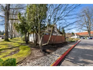 Photo #3: 24317712 Listing 