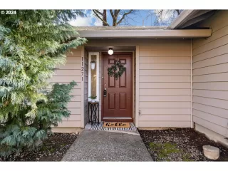 Photo #4: 24317712 Listing 