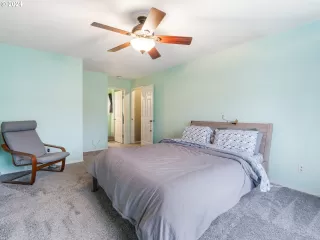 Photo #3: 24317900 Listing