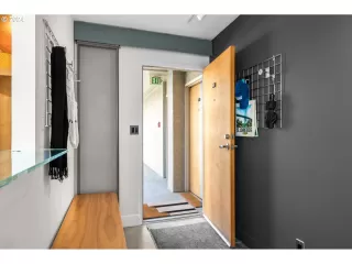 Photo #1: 24318573 Listing 