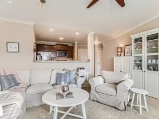 Photo #6: 24320338 Listing 