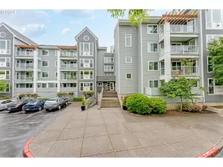 Photo #4: 24321049 Listing