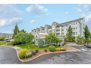 Photo #5: 24321049 Listing