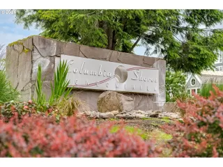 Photo #6: 24321049 Listing