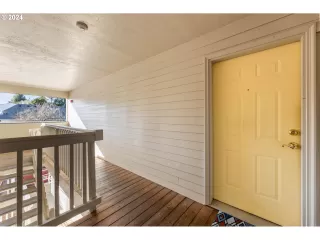 Photo #3: 24321601 Listing