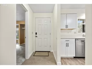 Photo #5: 24322261 Listing 