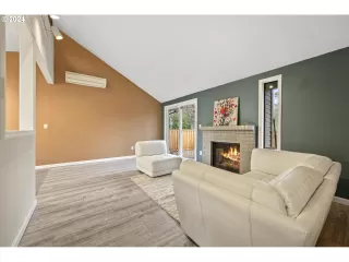 Photo #6: 24322261 Listing 