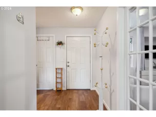 Photo #4: 24322441 Listing 